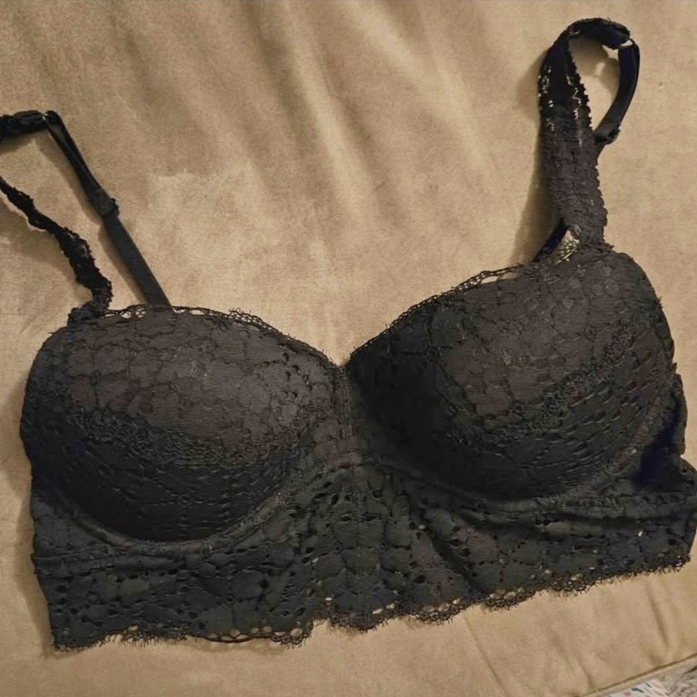 PINK Victoria's Secret Black Lace Sports Bra